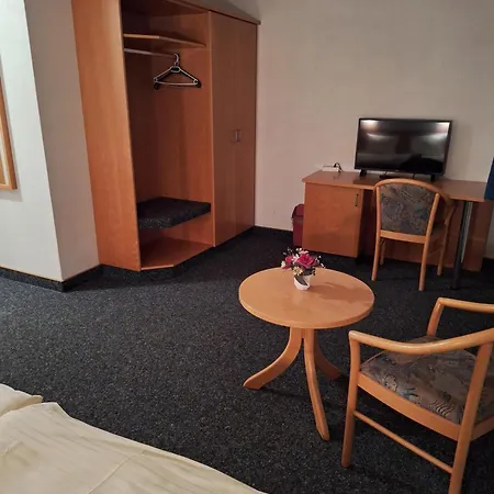 Aparthotel Gasthaus, Am Dreienberg