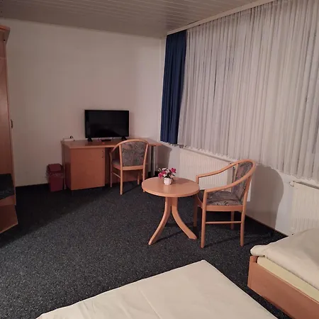 Aparthotel Gasthaus, Am Dreienberg