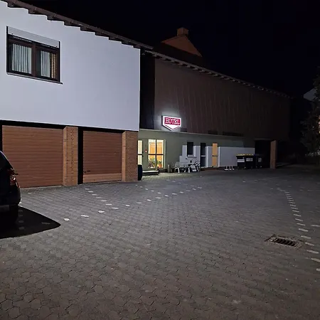 Gasthaus, Am Dreienberg Фридевальд