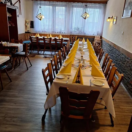 Aparthotel Gasthaus, Am Dreienberg