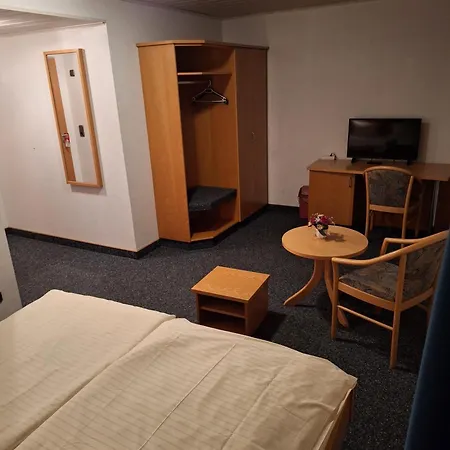 Aparthotel Gasthaus, Am Dreienberg 3*