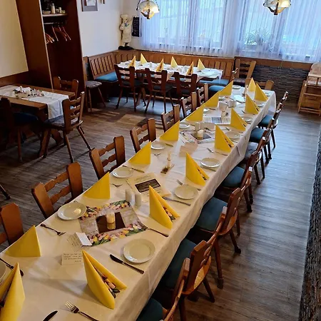 Aparthotel Gasthaus, Am Dreienberg