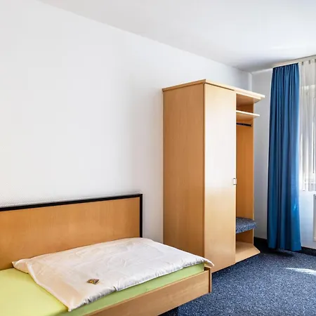 Gasthaus, Am Dreienberg Aparthotel 3*