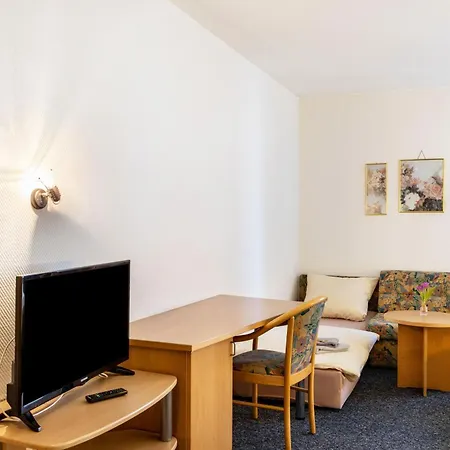 Gasthaus, Am Dreienberg 3*