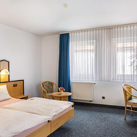 Aparthotel Gasthaus, Am Dreienberg 3*