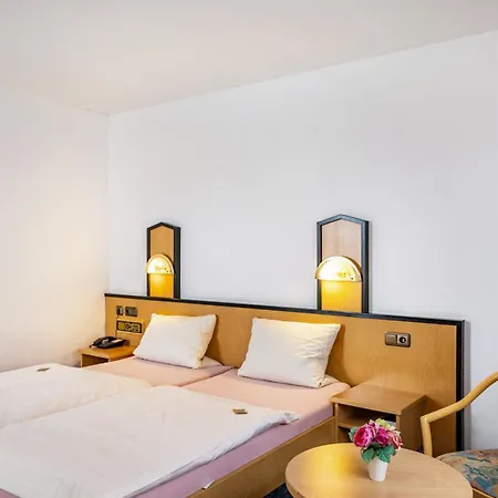 Aparthotel Gasthaus, Am Dreienberg 3*