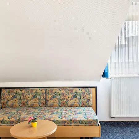 Aparthotel Gasthaus, Am Dreienberg 3*