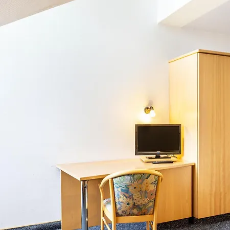 Aparthotel Gasthaus, Am Dreienberg 3*